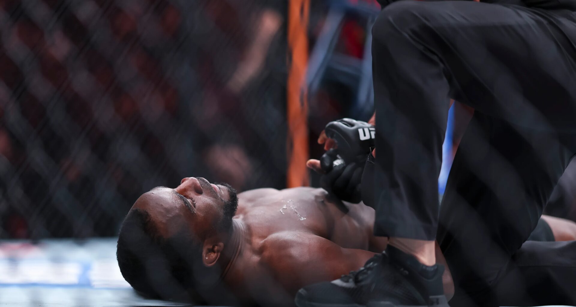 Uros Medic def. Geoff Neal