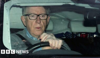 First Mandelson files to be published on Wednesday - BBC