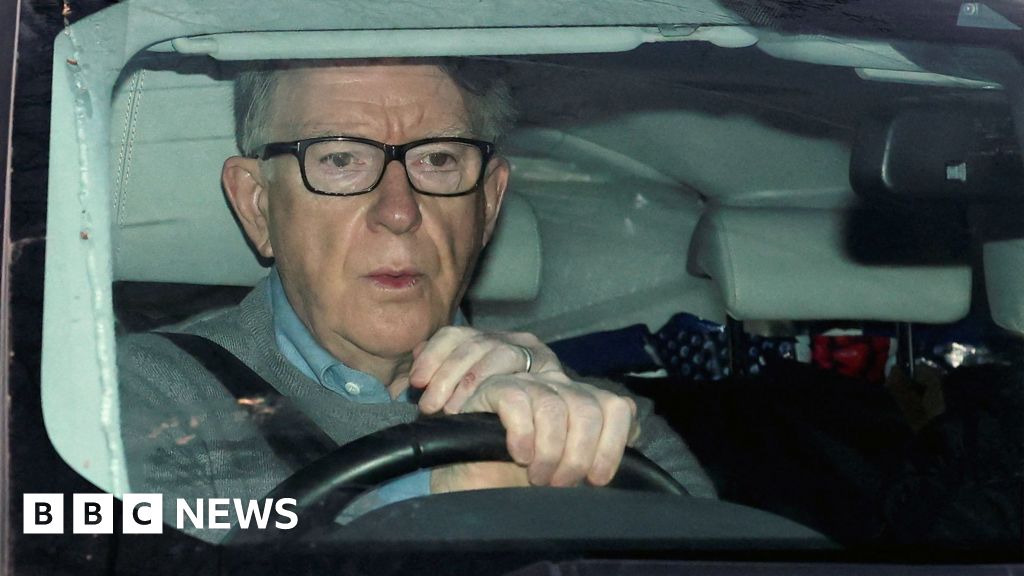 First Mandelson files to be published on Wednesday - BBC