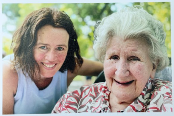 A photo of Rachel and her beloved aunt Nell, who died in December.