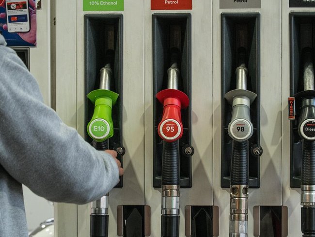 Some retailers in Sydney, Melbourne and Brisbane are selling E10 petrol for well over $2 a litre. (Flavio Brancaleone/AAP PHOTOS)