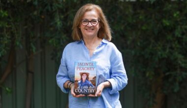 Cottesloe local Jacinta Peachey writes new chapter at 60 with debut novel A Little Bit Country