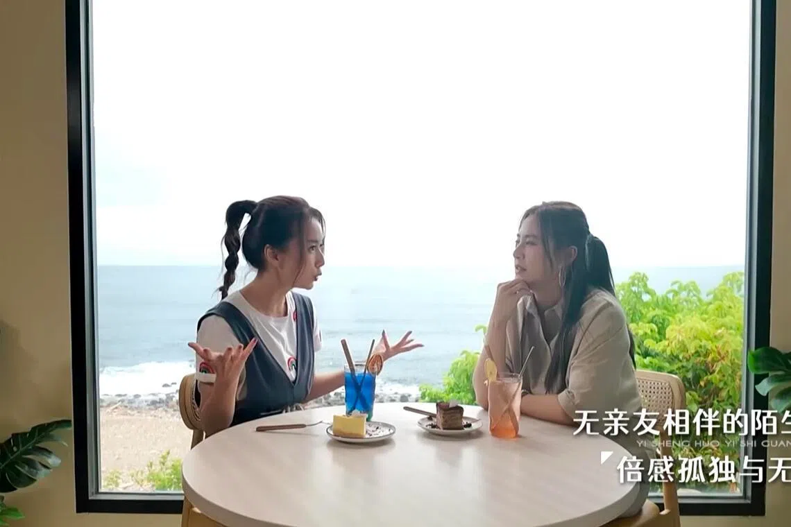 Yvonne Lim (left) and Sunnie Huang in travelogue series Those Days Those Places.