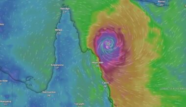 Residents warned to prepare now as tropical cyclone Narelle bears down on Far North Queensland