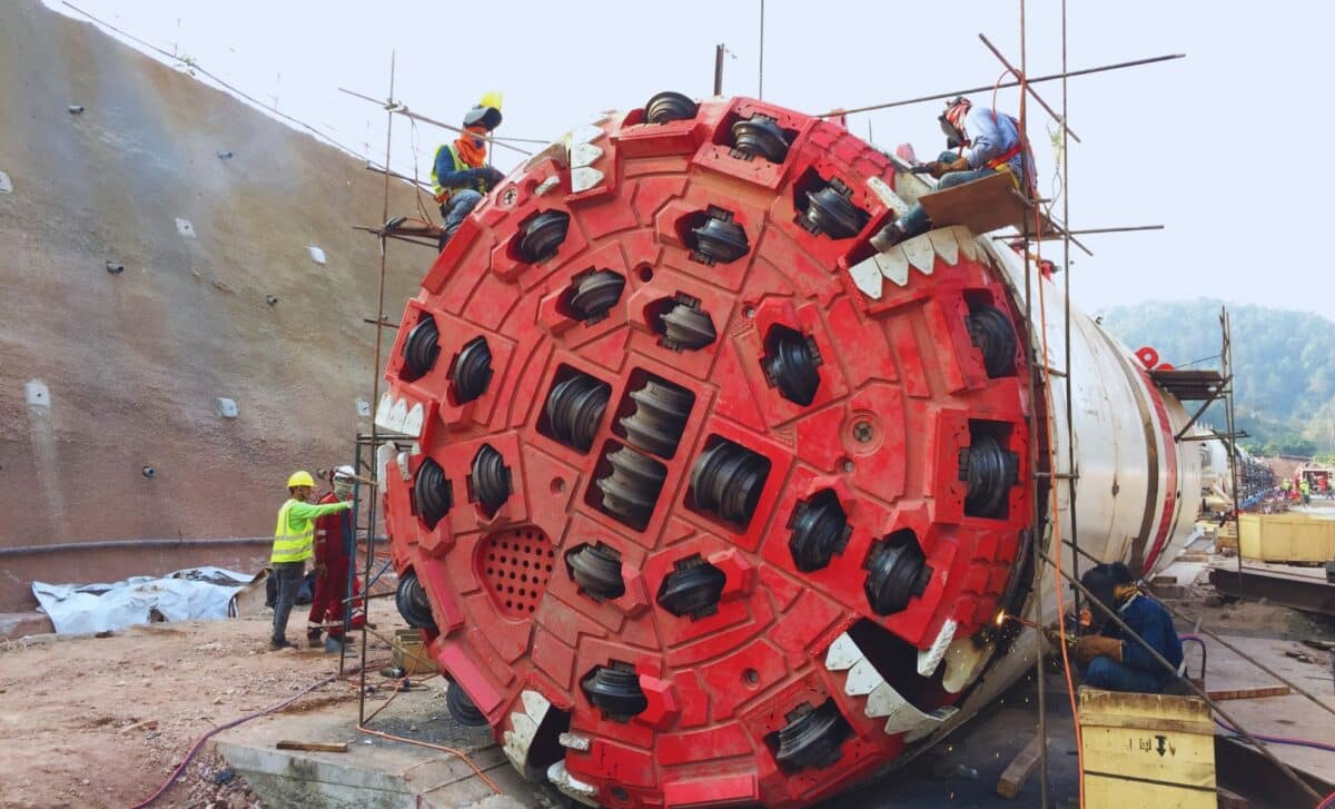 A Chinese Team Rescued A $50m Tunnel Machine Stuck 177 Feet Underground With High Tech Precision