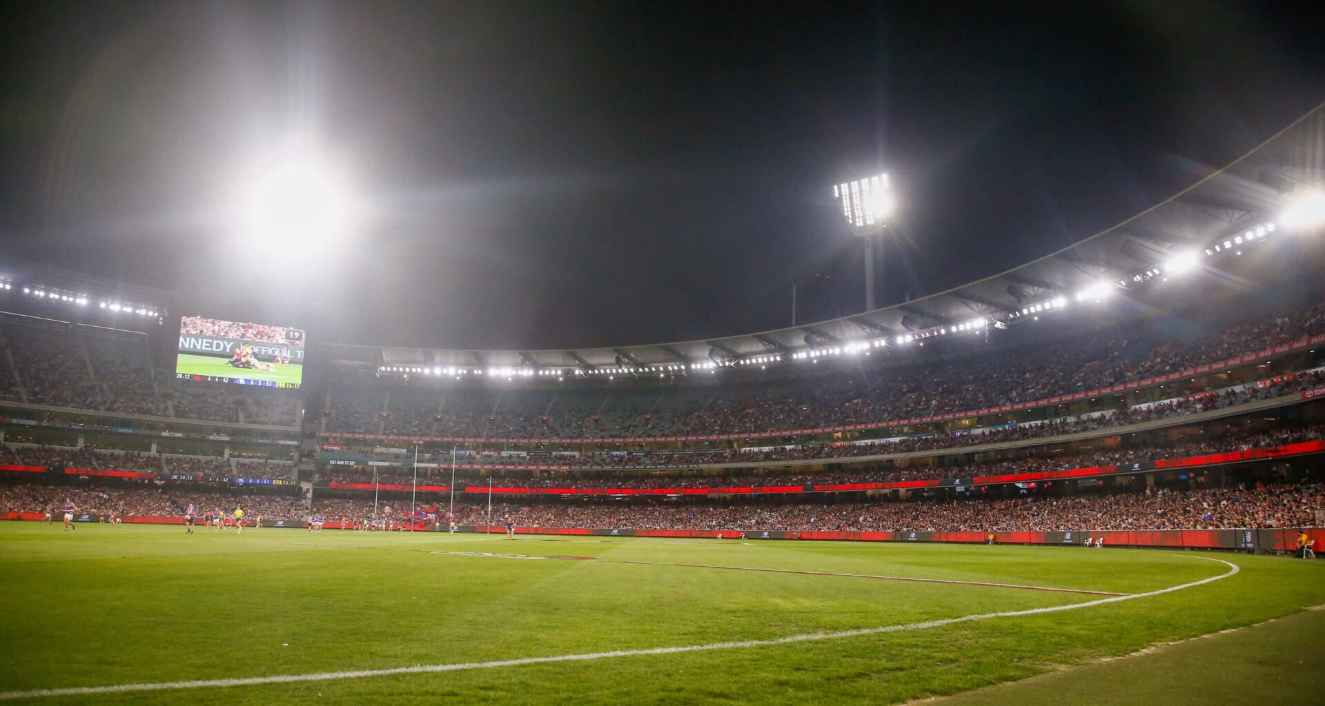 Football fan passes away at MCG during Carlton-Richmond clash