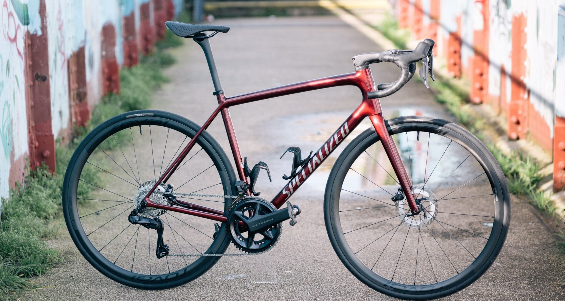 Don’t meet your heroes, they said - The Specialized Aethos 2 is older, less cool, but I think it’s probably better than the old one