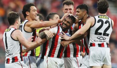 Saints cling on to withstand Giants' late surge in heartstopper