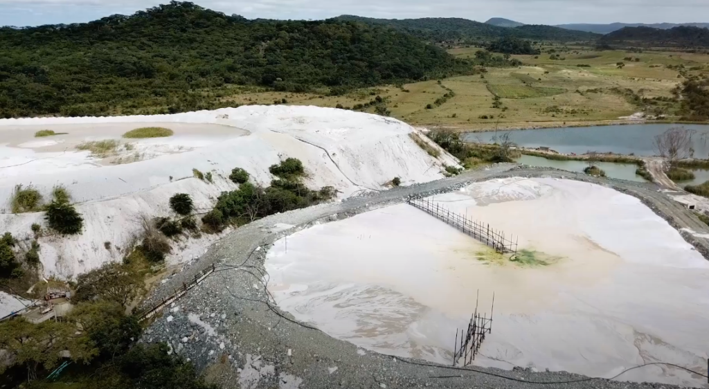 Beijing tells Chinese firms to strengthen Zimbabwe risk prevention after mineral export ban