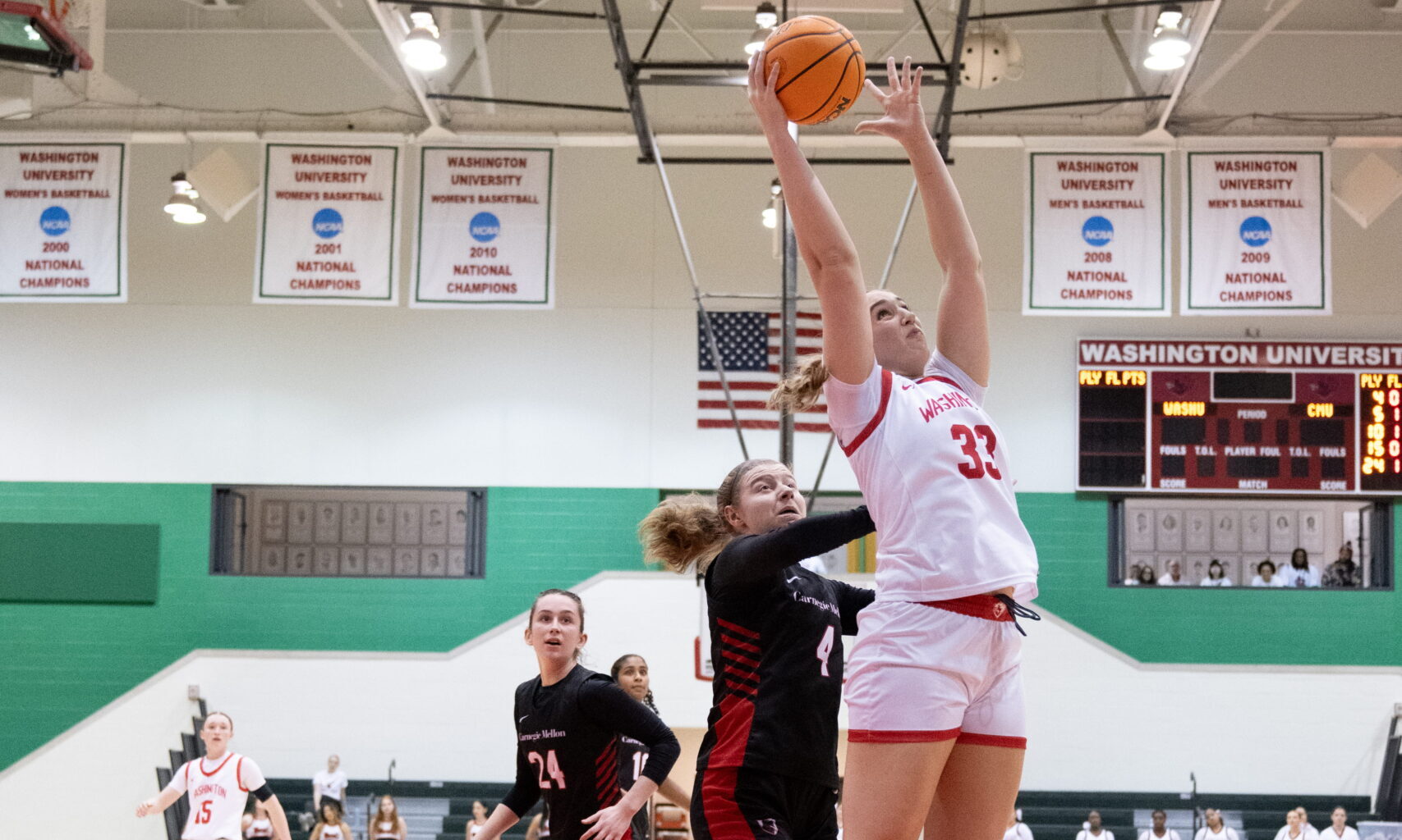No. 16 women’s basketball finishes the season strong with Senior Day victory over No. 17 UChicago