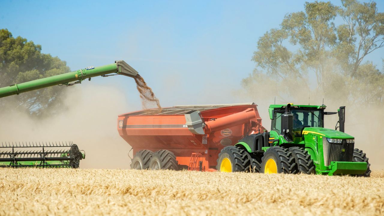 Australian households facing food cost spike due to risk of ‘genuine shortage’ of fertiliser, economist warns