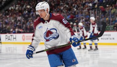 Avalanche's Lehkonen suffers upper-body injury vs. Kings