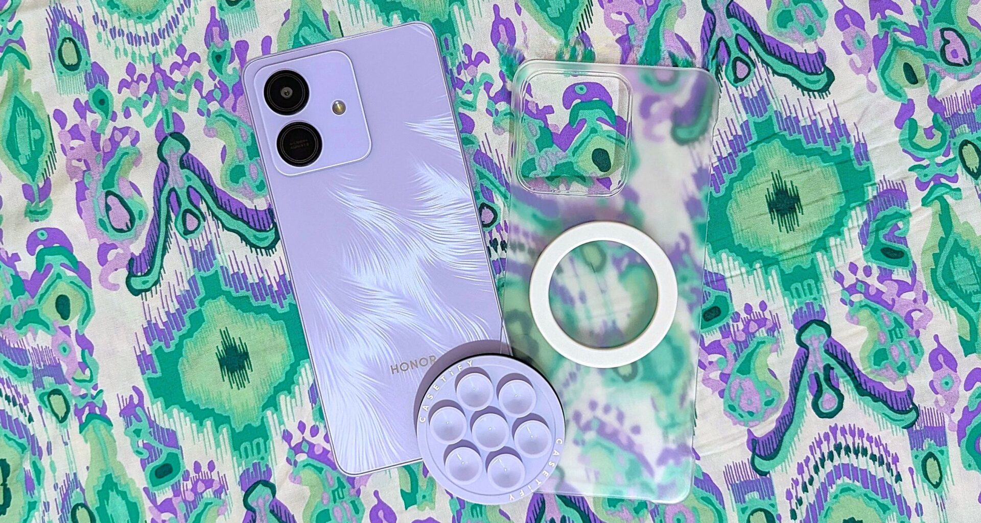 I put a magnetic ring on my non-wireless charging phone — here's why you should too