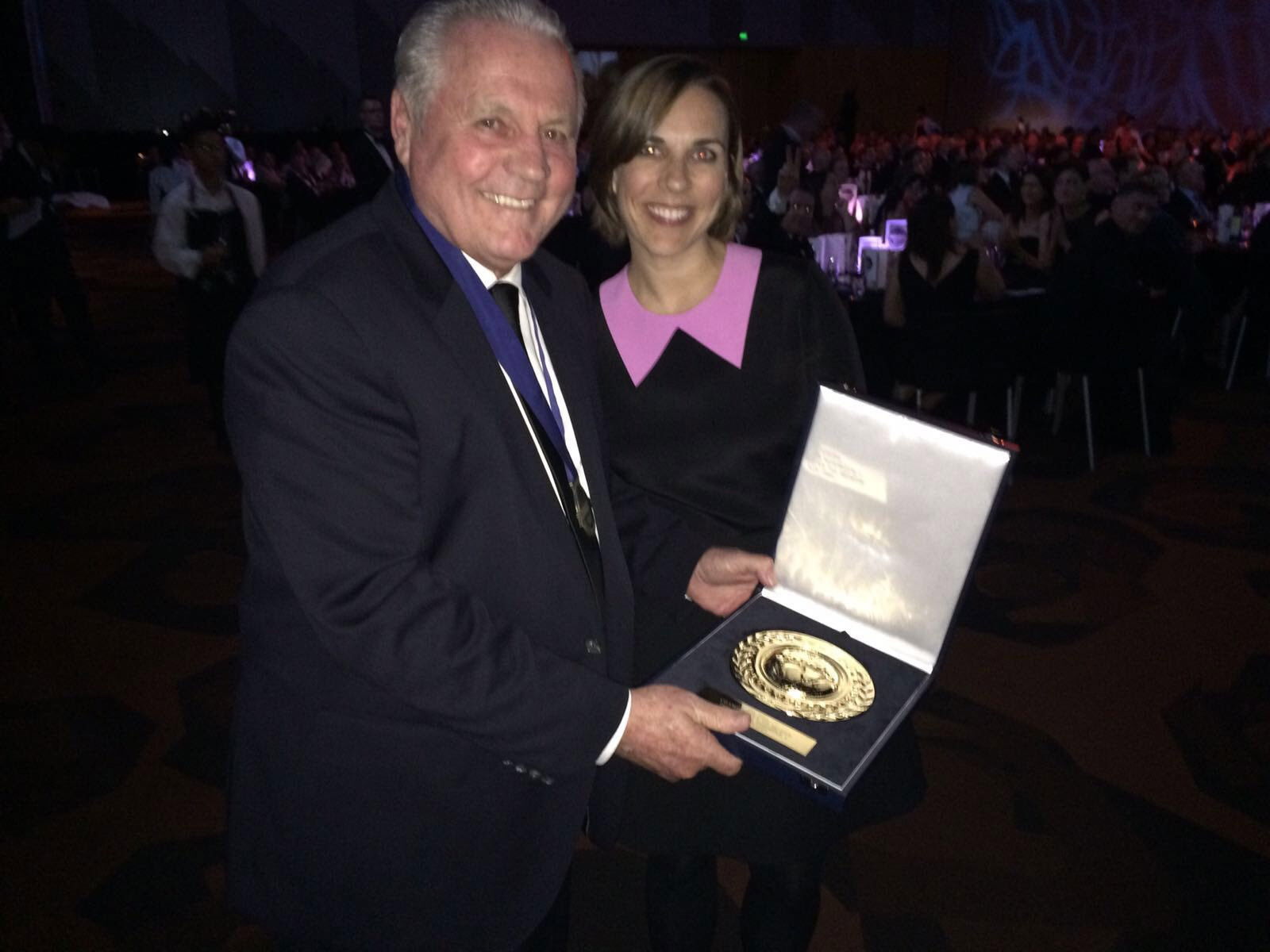 Collector refunded $25,000 over F1 trophy mix-up