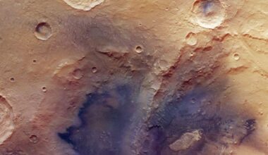 A slice of Arabia Terra, a large plain in Mars’s ancient highlands, imaged by the Mars Express' High Resolution Stereo Camera (HRSC). Credit: ESA/DLR/FU Berlin
