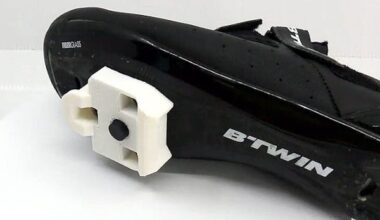 CycloWatt Takes the Cycling Power Meter Off Your Bike and Moves It Where the Power Goes: Your Feet