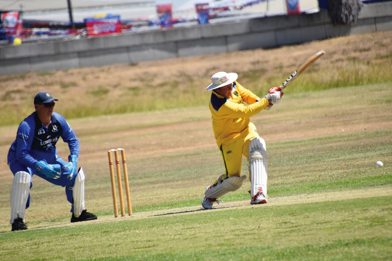 Fourth grade cricketers hold on tight to seal grand final berth