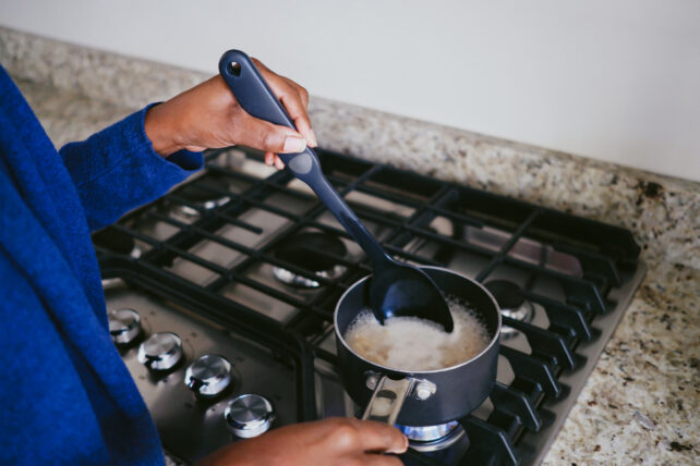 Just 2 Days of Eating Oatmeal Cut 'Bad' Cholesterol By 10% in a Small Clinical Trial