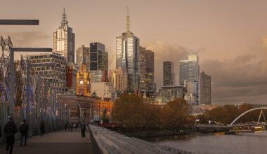 Aussies brush off RBA rate rise fears as confidence levels jump