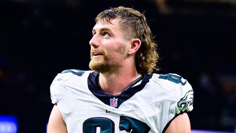 Jack Stoll #87 is signing with the Cleveland Browns.