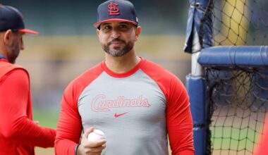 St. Louis Cardinals sign manager Oli Marmol to 2-year extension