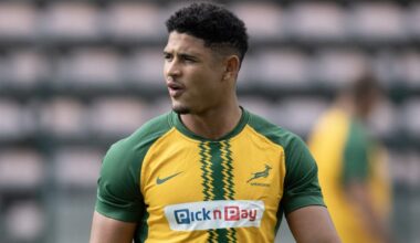 Tony Brown addresses Sacha Feinbergh-Mngomezulu's form with words of advice to Bok