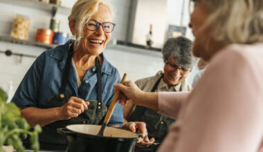 Weekly Home-Cooked Meals May Slash Dementia Risk 30%