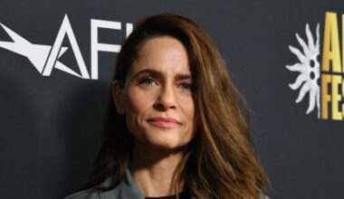 Amanda Peet Reveals Breast Cancer Diagnosis