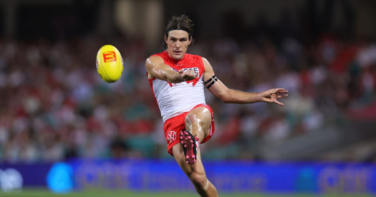 Sydney star explains injury using “golf ball and tee” analogy