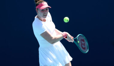 Gibson secures fifth top-20 victory to reach fourth round