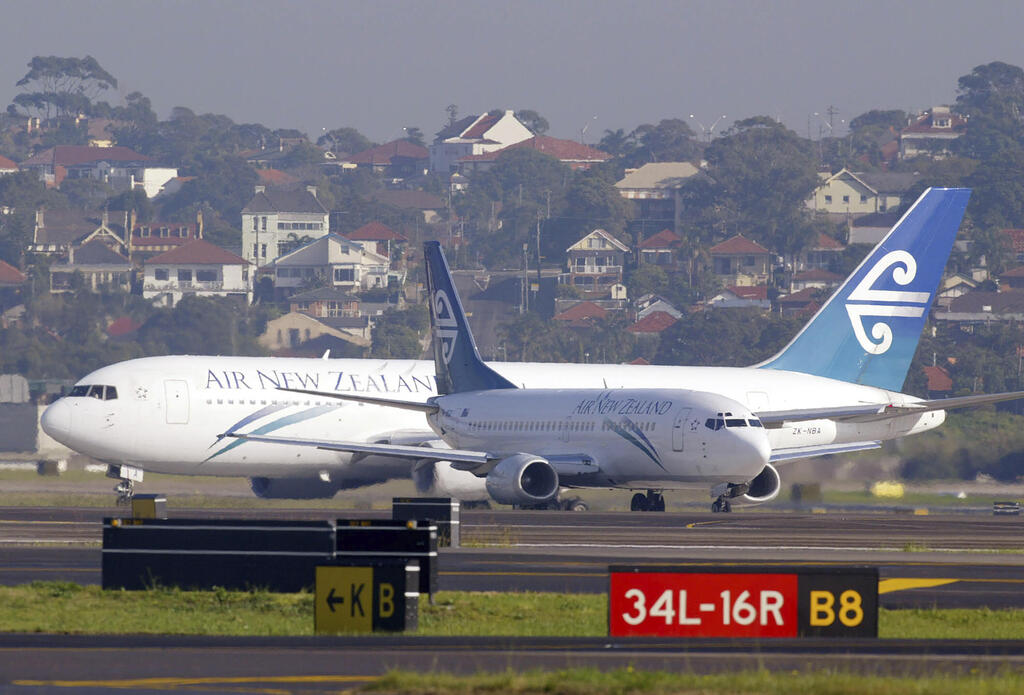 Air New Zealand airliners at Sydney Airport (Photo: AP Photo/Mark Baker, File) מטוסים של אייר ניו זילנד בשדה התעופה בסידני