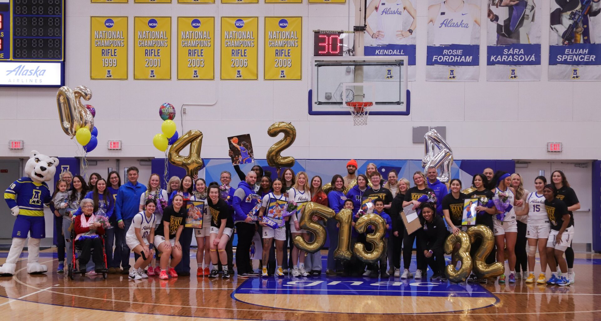 Nanooks basketball celebrates seniors in last home games — The Sun Star
