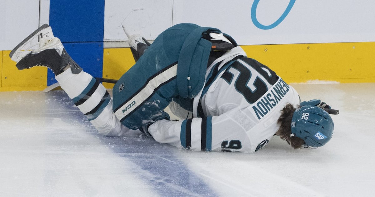 San Jose Sharks forward Igor Chernyshov exits against Montreal Canadiens after scary fall