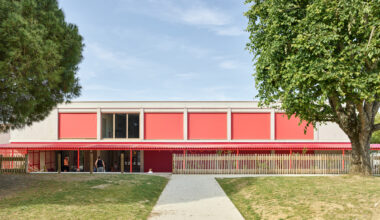 School Complex of the Olive Tree / GGR architectes