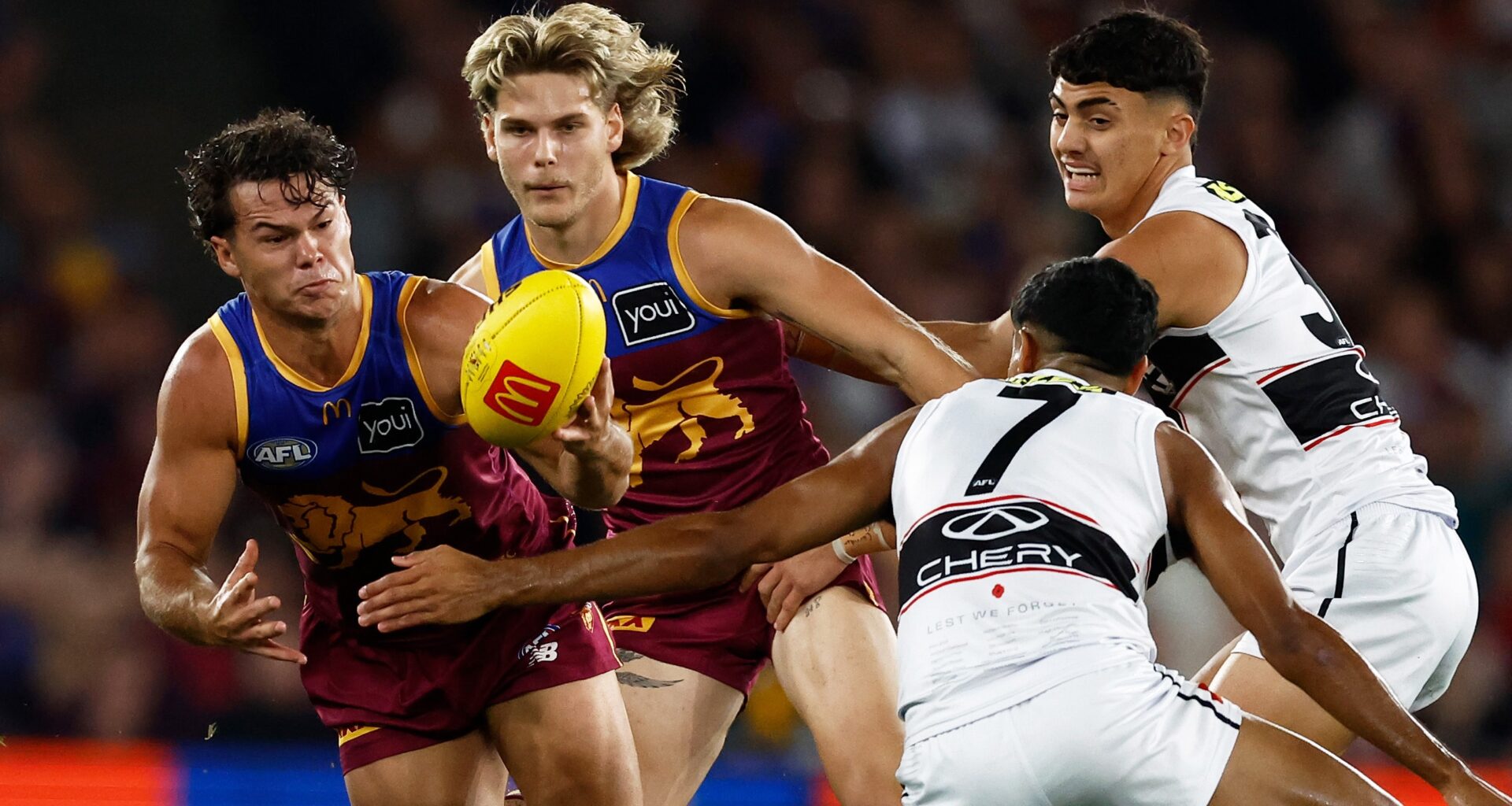 Lions seek to kickstart season, contenders meet under lights