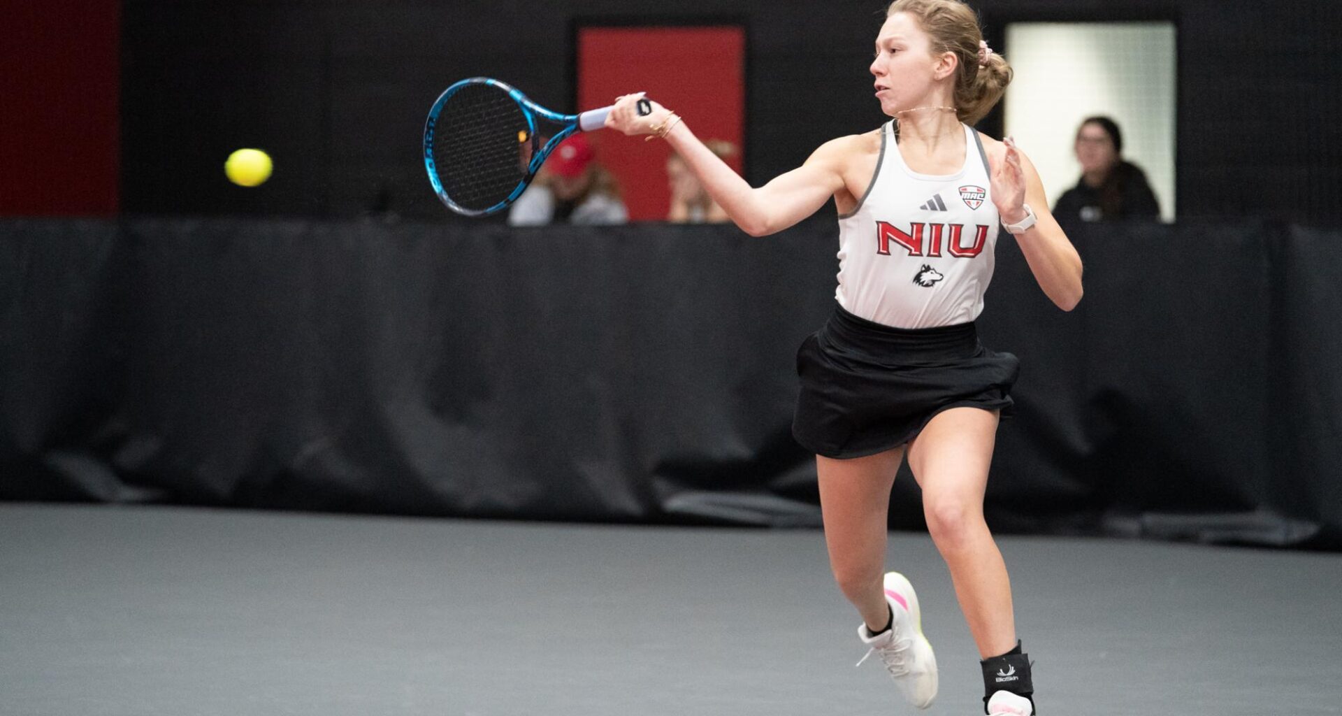 Women’s tennis splits weekend, falls to Toledo for 1st MAC loss – Northern Star