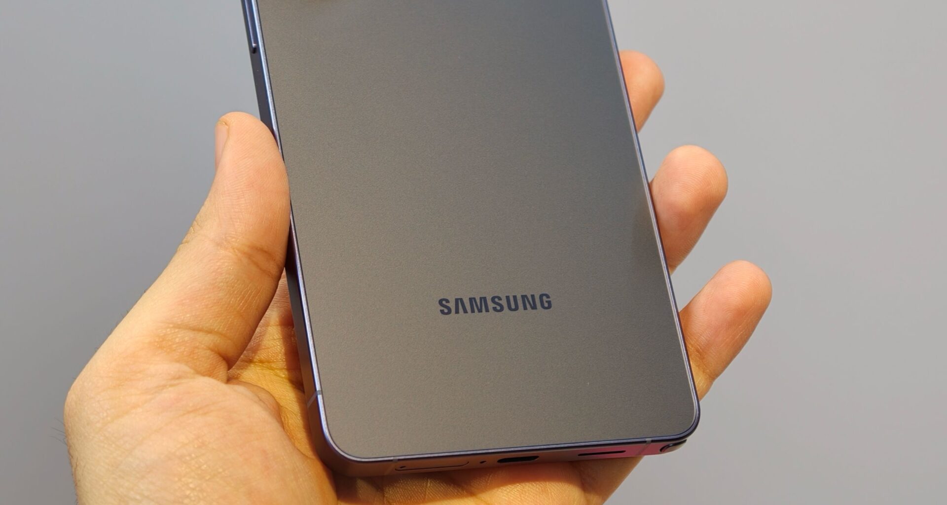Samsung reportedly in crisis mode despite encouraging Galaxy S26 sales