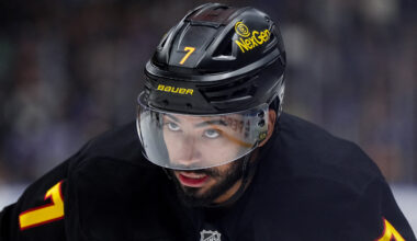 Canucks' Joseph exits game vs. Stars