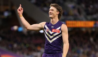 Debutant the only change for Dees clash
