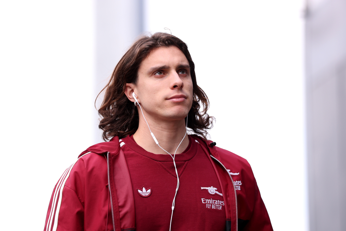 LEEDS, ENGLAND - JANUARY 31: Riccardo Calafiori of Arsenal arrives at the stadium prior to the Premier League match between Leeds United and Arsenal at Elland Road on January 31, 2026 in Leeds, England. (Photo by Michael Regan/Getty Images)