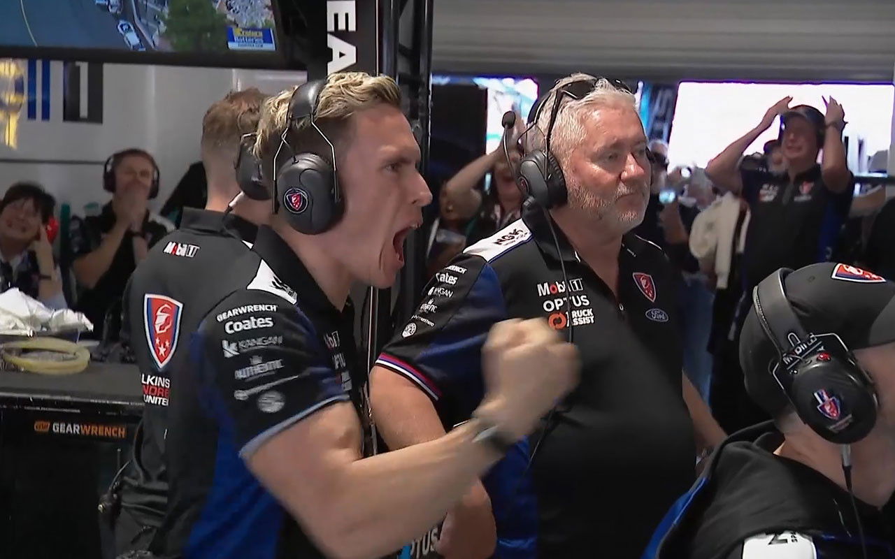 Walkinshaw slams ‘crayon eaters’ claiming team conspiracy