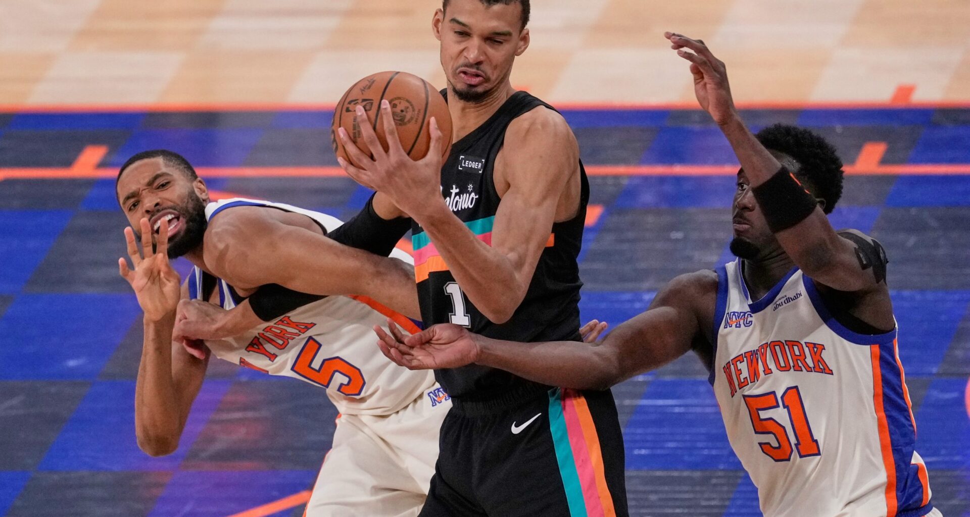 The Knicks take a measure of themselves against the NBA’s best