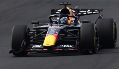 Max Verstappen hilariously waves at F1 rival after Japan overtake