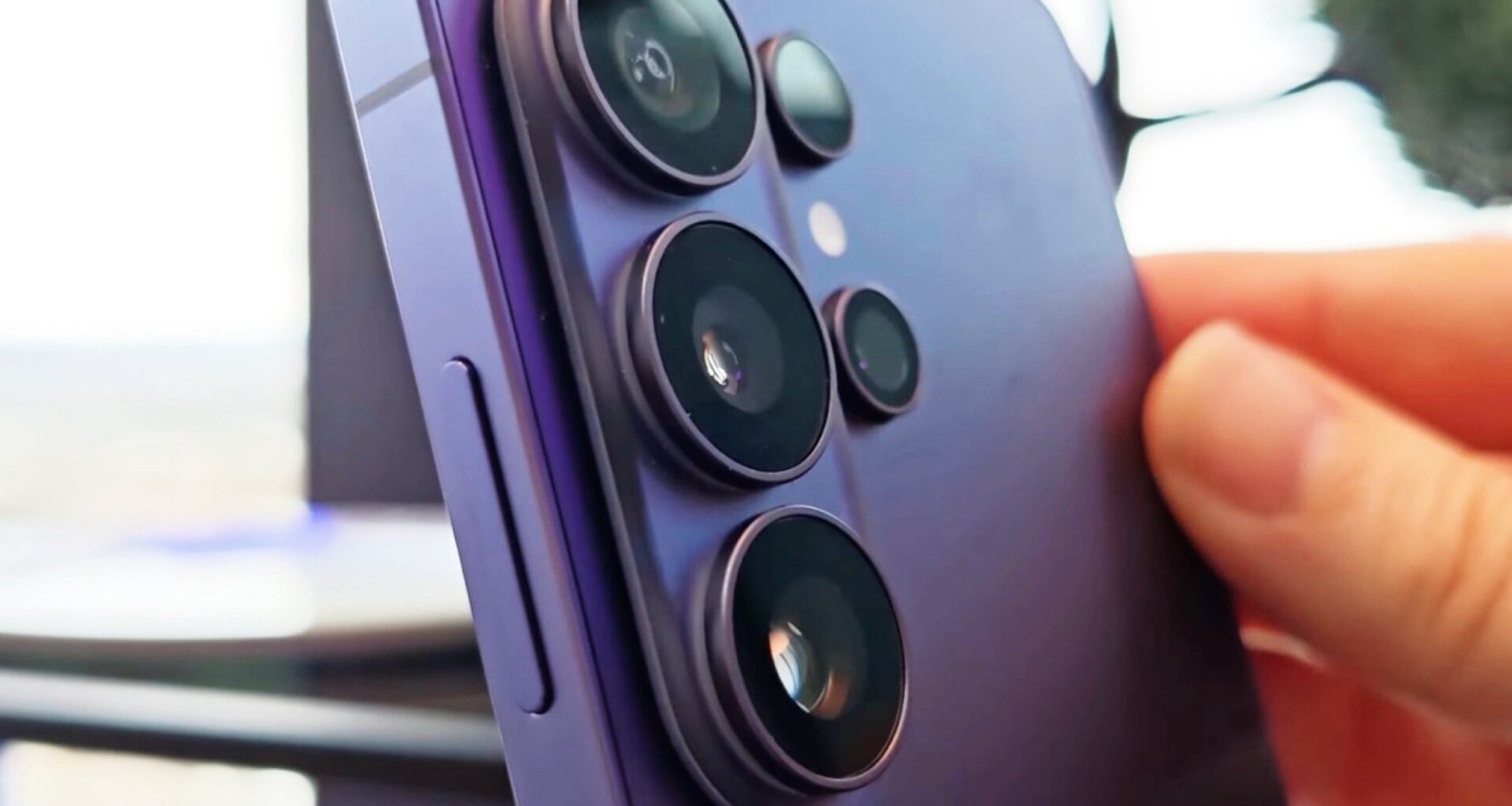 Samsung Galaxy S26 Ultra shows camera improvements compared to S25 Ultra, can't catch up to Apple iPhone 17 Pro