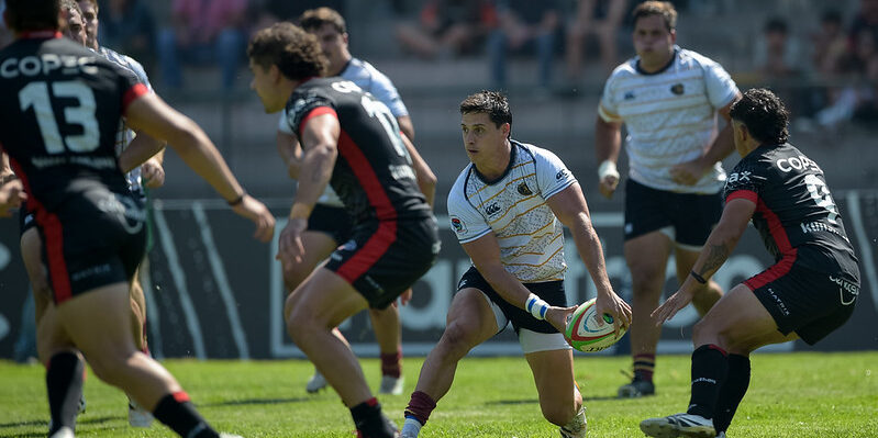 Selknam and Pampas Put on a Slobberknocker in Santiago