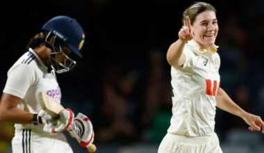 Rampant Aussie quicks tighten grip on Test match