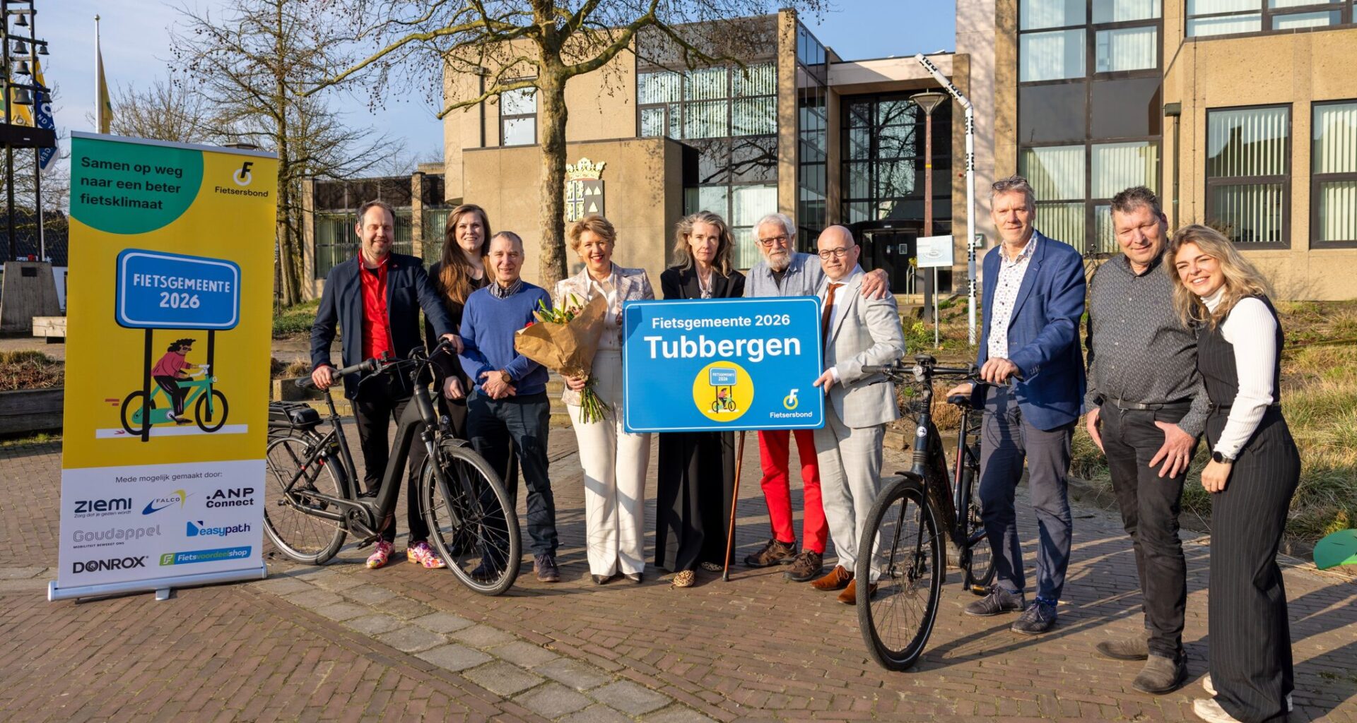 Tubbergen delegates celebrate cycling award