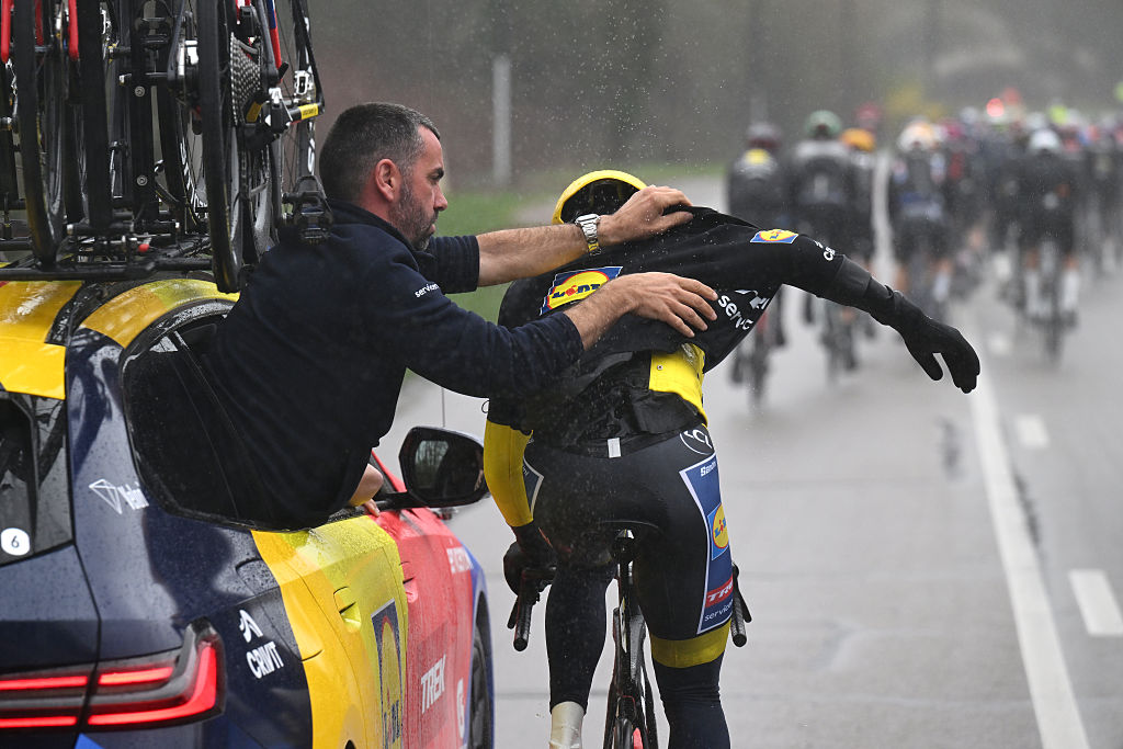 UCHON, FRANCE - MARCH 11: Juan Ayuso of Spain and Team Lidl - Trek - Yellow leader jersey assisted by the team car during the 84th Paris-Nice 2026, Stage 4 a 195km stage from Bourges to Uchon / #UCIWT / on March 11, 2026 in Uchon, France. (Photo by Szymon Gruchalski/Getty Images)