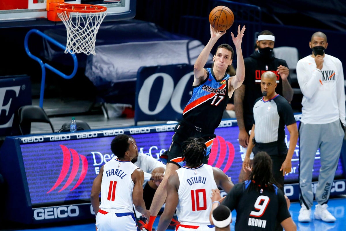 The tankiest NBA efforts we’ve seen, from bigs chucking 3s to epic Clippers-Thunder tilts