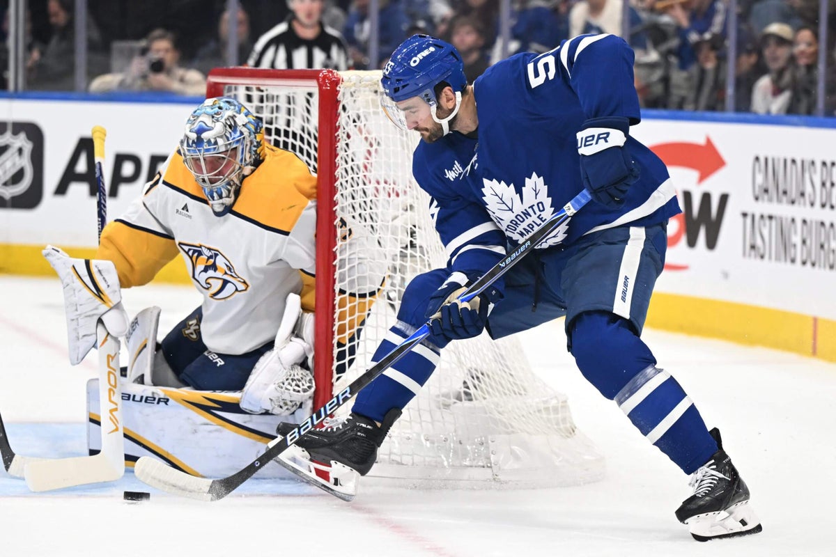 Maple Leafs trade Nicolas Roy to Avalanche for draft picks